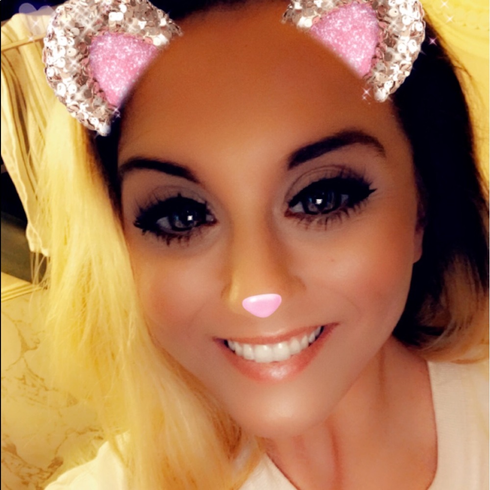 Meet your Posher, Melissa